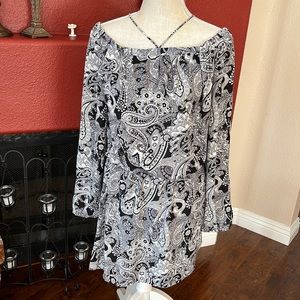 WHITE HOUSE BLACK MARKET ~ B&W PAISLEY DRESS